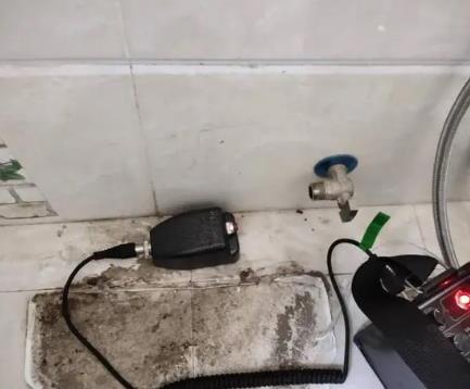 西塞山屋顶漏水维修公司分享下卫生间漏水的危害及解决方法